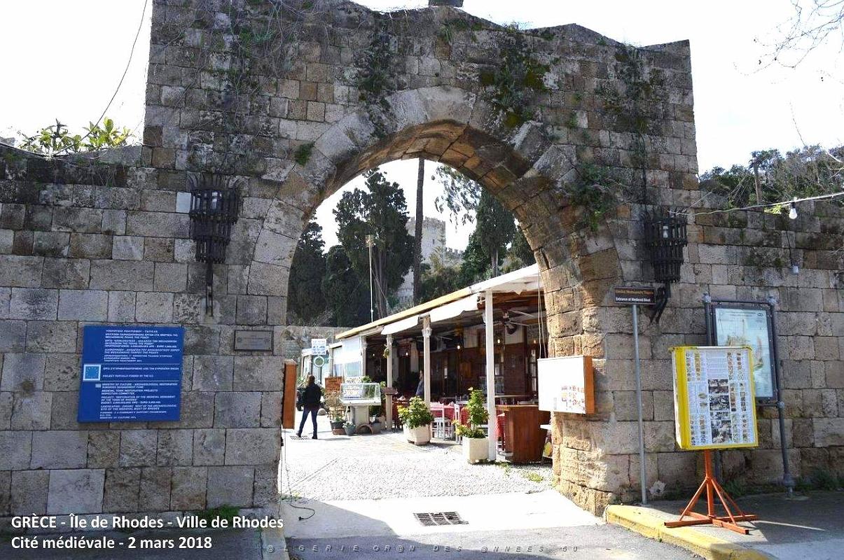 004- Rhodes-Cite medievale .JPG